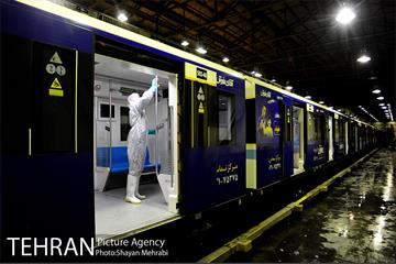 عملیات ضد عفونی کردن مترو تهران 14