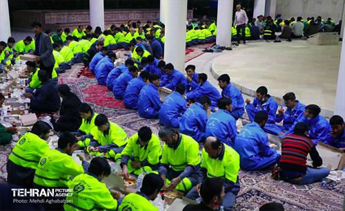 ضیافت افطار پاکبانان در منطقه 8