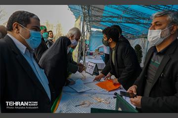 نمازگزاران جمعه پای «میز خدمت شهرداری تهران» 3