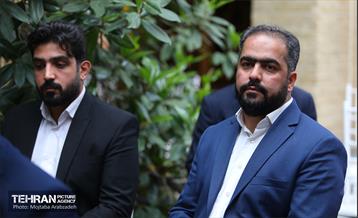 نشست صمیمی شهردار تهران با اهالی شعر و ادب 6