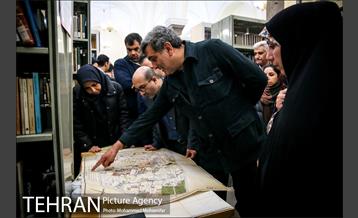 حضور پیروز حناچی در کتابخانه گردی الهام فخاری 17