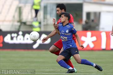 دیدار تیم های فوتبال پرسپولیس و استقلال تهران 7