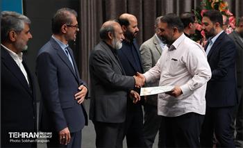 آیین تجلیل از برگزیدگان فصل تابستان مناطق ۲۲ گانه 29