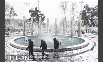 بارش برف در میدان نبوت (هفت حوض) 29