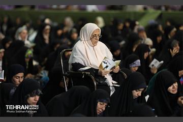 مراسم دعای روز عرفه در مصلی امام خمینی (ره) 32