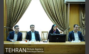 دیدار اعضای فدراسیون فوتبال با شهردار تهران 12