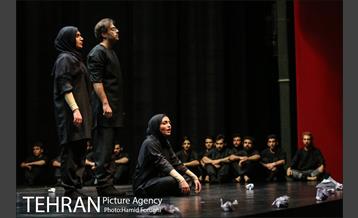 نمایش "من" در پردیس تئاتر تهران (خاوران) 29