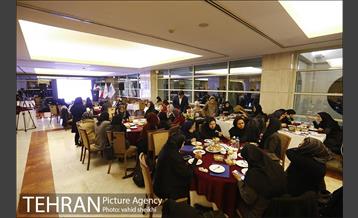 نشست شرکت کنندگان پنل های تخصصی حوزه زنان با مدیران شهری 5