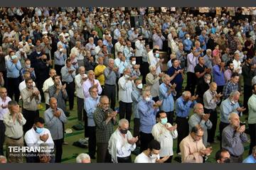 حضور شهردار تهران در نماز جمعه 23