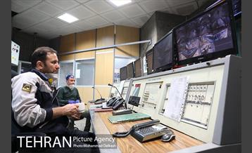 عبادت و خدمت؛ ایستگاه مترو امام خمینی(ره) 2