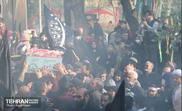 تشییع پیکر شهید گمنام در منطقه ۱۰