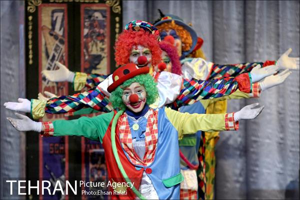 نمایش سیرک سیار 3