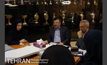 بدرقه دکتر داورزنى از تیم ملى والیبال بانوان  11