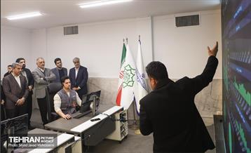 افتتاح ۳ ایستگاه شارژبرقی و رونمایی از تاکسی برخط 16