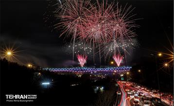 نورافشانی سال نو در پل طبیعت 3