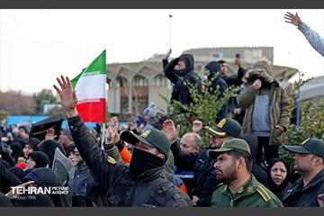 تشییع پیکر ۱۰۰ شهید مردمی و مدافع امنیت در تهران - 1 1