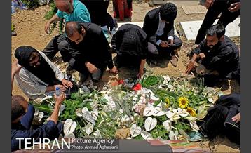 وداع باشکوه مردم با عباس کیارستمی 2