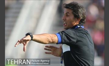 دیدار تیم‌های فوتبال گسترش فولاد و پرسپولیس 19