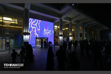 نور افشانی پایتخت از فراز برج میلاد 21