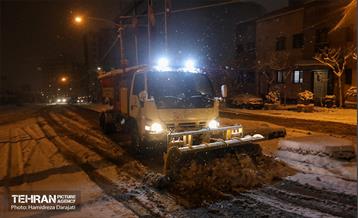 به وقت خدمت؛ برف‌روبی منطقه 1 شهرداری تهران 19