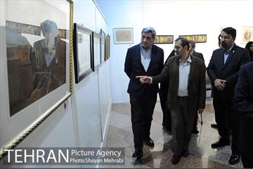 بازدید شهردار تهران از نمایشگاه دستاوردهاى هنرى زنان هنرمند داراى معلولیت 13