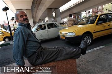 استراحت ظهرگاهی تاکسیرانان زیر پُل سیدخندان 10