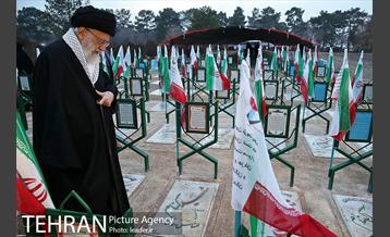 حضور رهبر انقلاب در مرقد مطهر امام راحل و گلزار شهدای بهشت زهرا 8