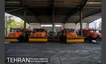 بازدید شهردار تهران از تجهیزات سازمان پسماند صالح آباد 6