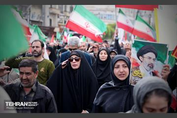 بدرقه شهیدان تنگسیری و اسحاقی توسط اهالی پایتخت 63