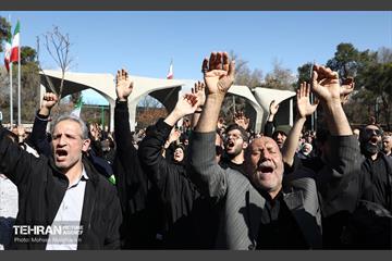 اجتماع مردم تهران در پی شهادت رهبر انقلاب - 2 5