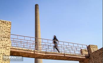 furnace Bricklayer / Fereidoon Ghorbani