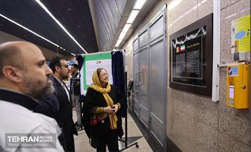 افتتاح نمایشگاه عکس رومانی در ایستگاه مترو تجریش 17