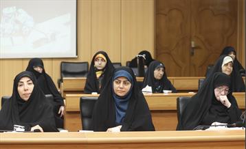 ضیافت افطار با بانوان نخبه شهر تهران 6