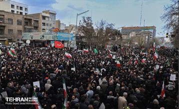 تشییع پیکر ۱۰۰ شهید مردمی و مدافع امنیت در تهران - 3 25