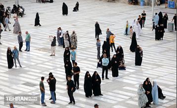 اهتزاز پرچم حرم سیدالشهدا(ع) بر فراز گنبد حرم عبدالعظیم حسنی(ع) 17
