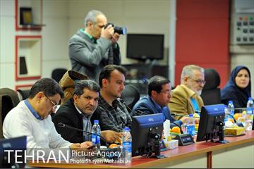 نشست هم اندیشی رئیس سازمان حمل و نقل و ترافیک با مدیران رسانه ها 23