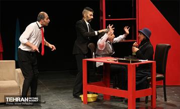 نمایش دروغ رستاخیز‎‎ 6