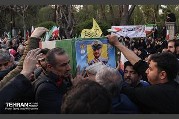 مراسم تشییع «علی لاریجانی»، «غلامرضا سلیمانی» و قهرمانان «ناو دنا» 13