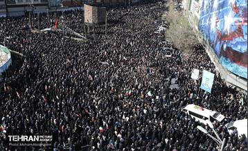 اجتماع مردم تهران در پی شهادت رهبر انقلاب - 2 30