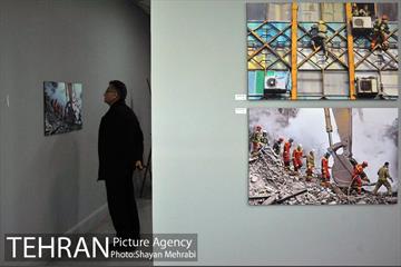 افتتاح نمایشگاه عکس پلاسکو در خانه هنرمندان 3