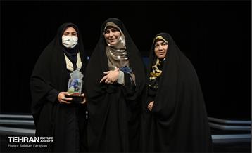 مراسم تجلیل از بانوان مدافع سلامت 37