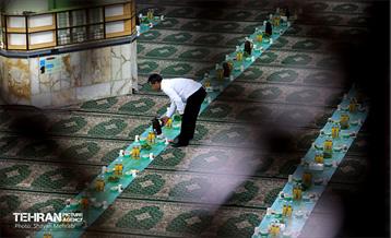 ضیافت افطاری در حرم عبدالعظیم حسنی(ع) 38