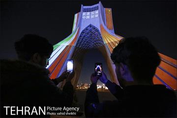 اکران تصاویری بر برج آزادی تهران برای همدردی با ملت چین 19
