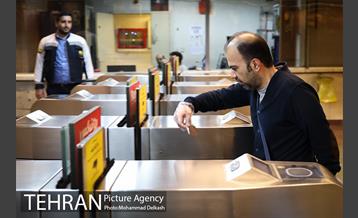 عبادت و خدمت؛ ایستگاه مترو امام خمینی(ره) 13