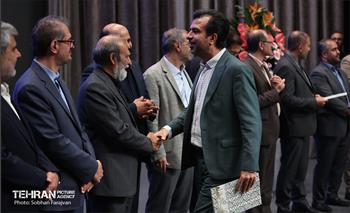 آیین تجلیل از برگزیدگان فصل تابستان مناطق ۲۲ گانه 8