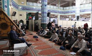 حضور شهردار تهران در مسجد علی ابن الحسین(ع) منطقه 14