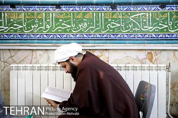 مراسم دعای عرفه در امامزاده زید(ع) بازار 21