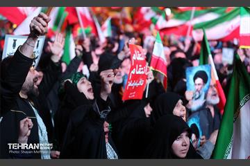اجتماع مردم در هفتمین روز شهادت رهبر انقلاب اسلامی 8