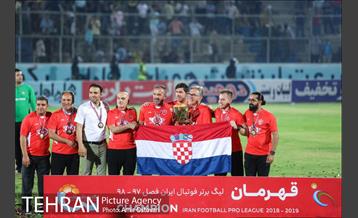 اهدای جام قهرمانی لیگ برتر به تیم پرسپولیس 29