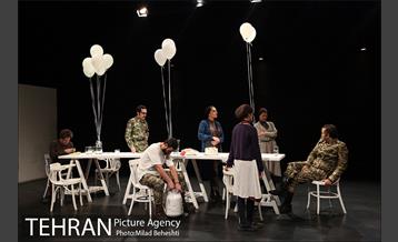 نمایش سه خواهر‎ 2